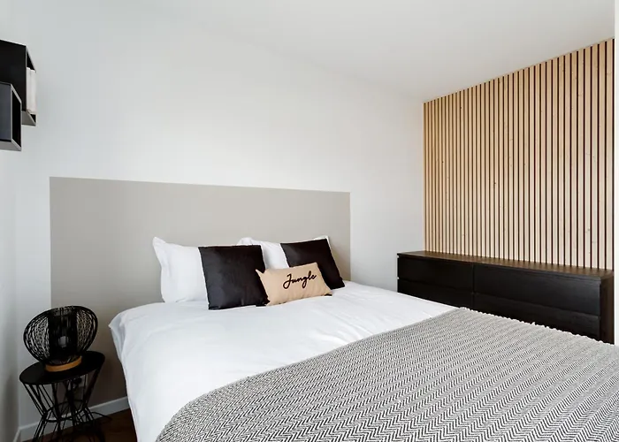 Elegance - Disneyland Paris - Vallee Village - 7 A 9 Personnes